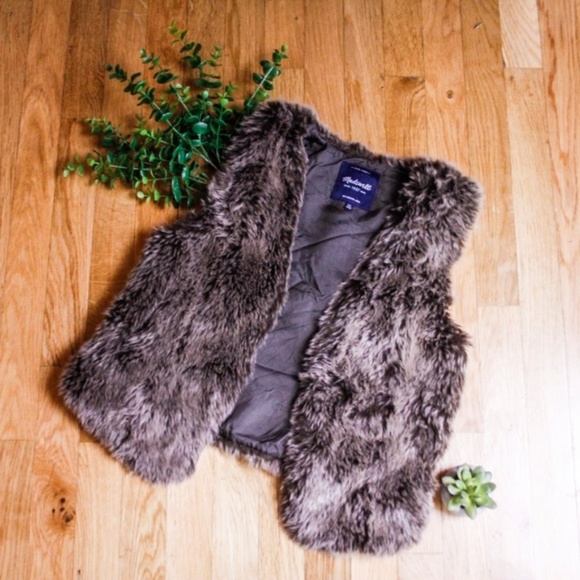 Madewell Faux Fur vest - Picture 1 of 8